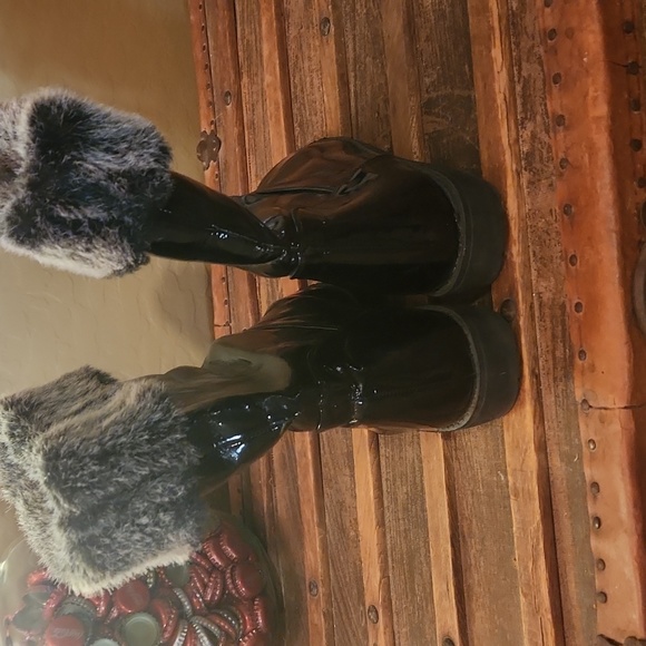 Black Patent Leather Fur Lined Boots - Picture 4 of 7